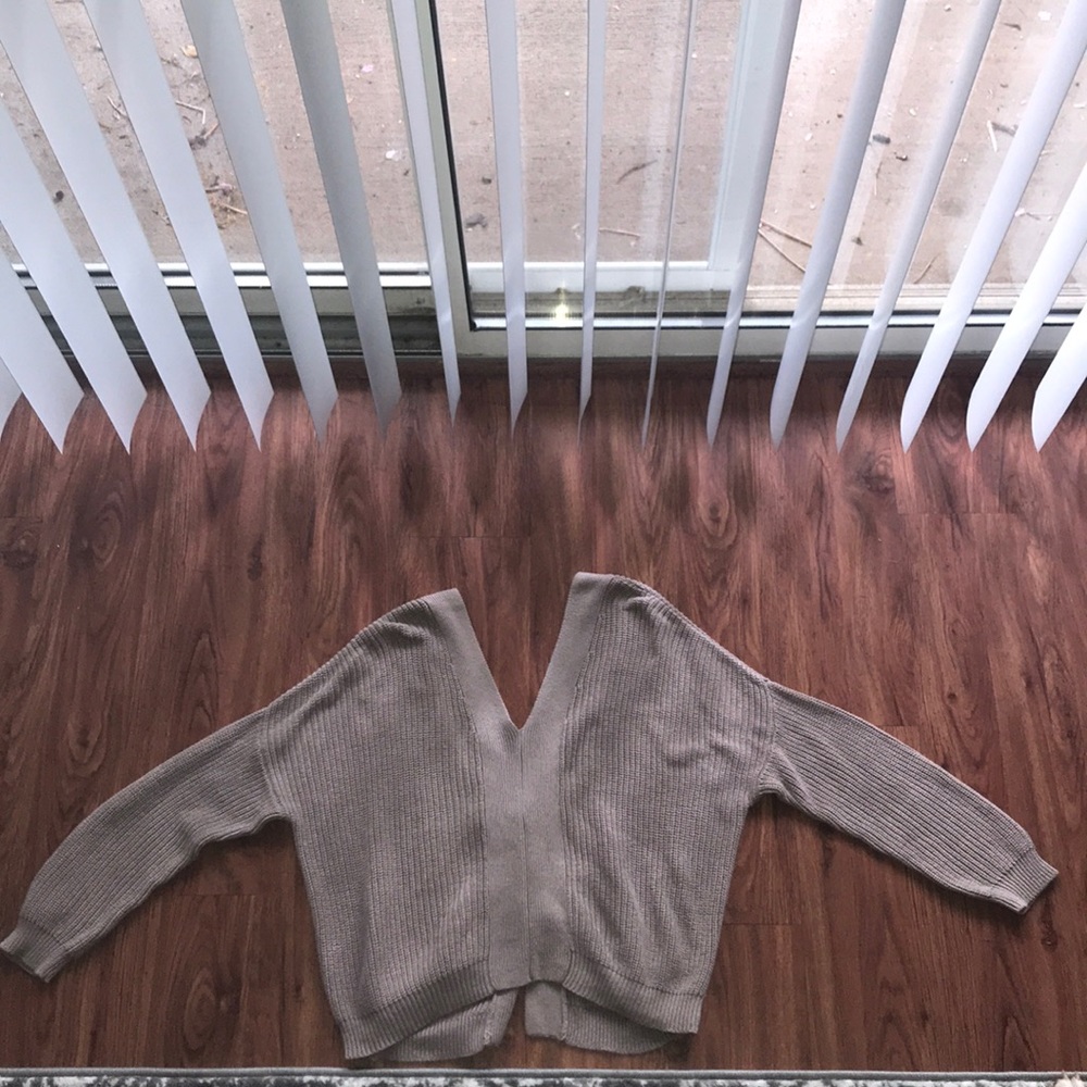 TAUPE OPEN BACK SWEATER
